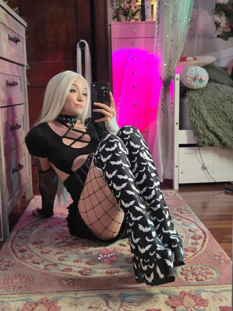 Looking for a simpy man to step on