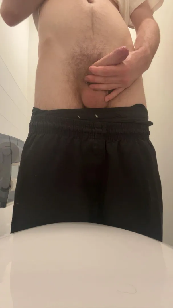 Looking for a sub to trade piss vids