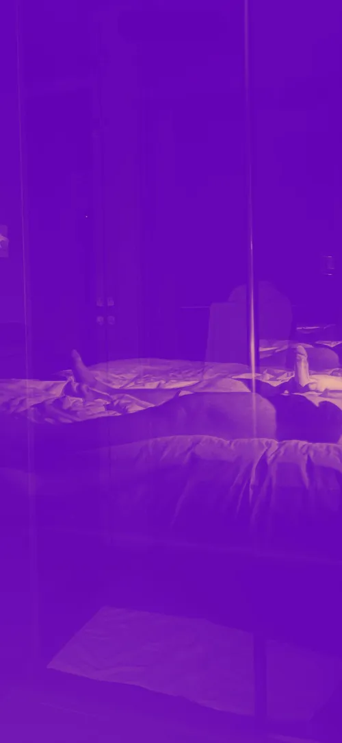 Looking for a SW guy that loves to show off. Jerk off for me and nut all over me . DM me