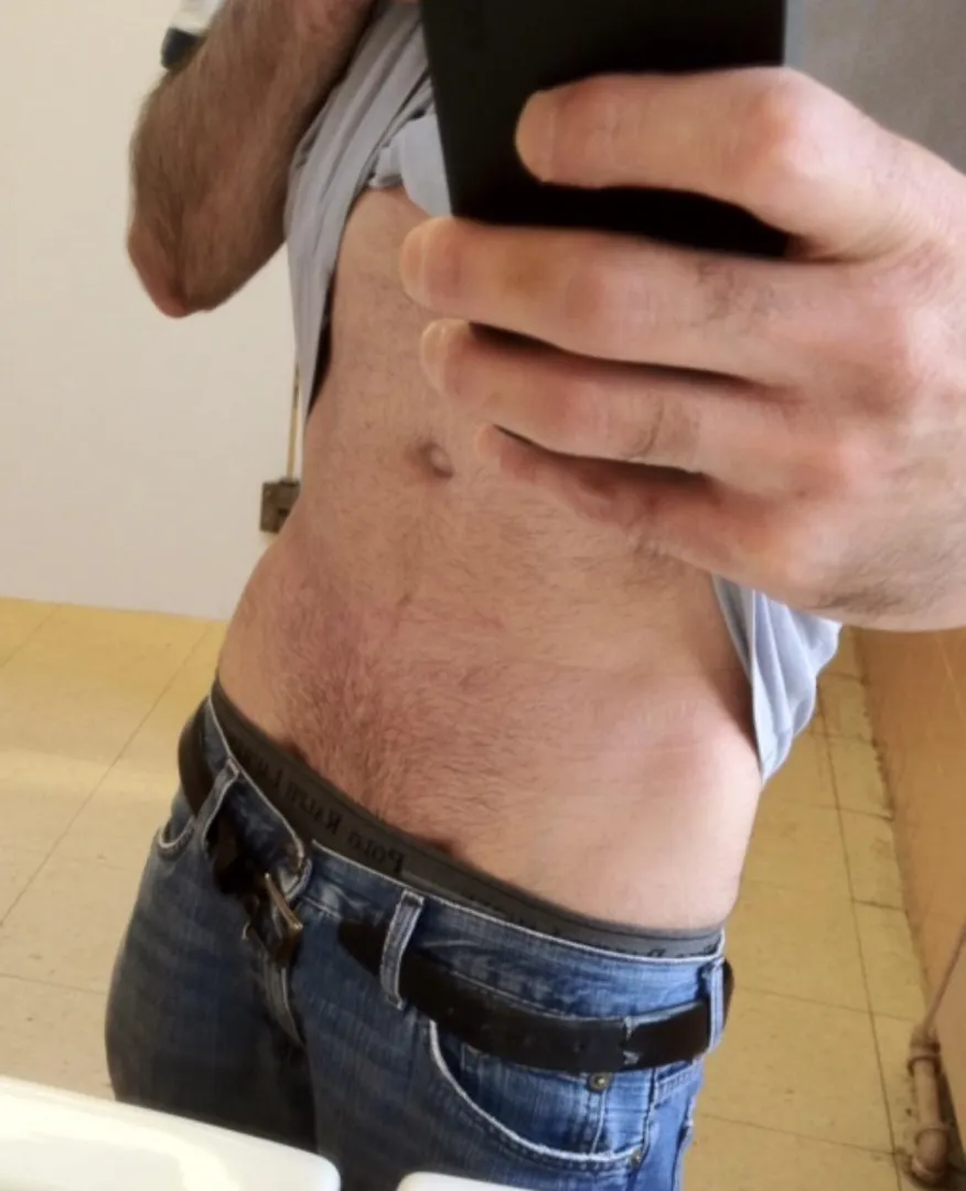 Looking for Curious Dude to Actually Date(Bellevue)