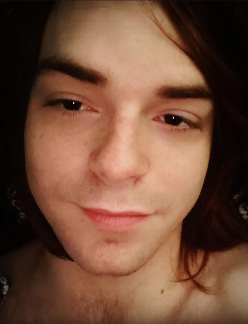 Looking for facial tributes