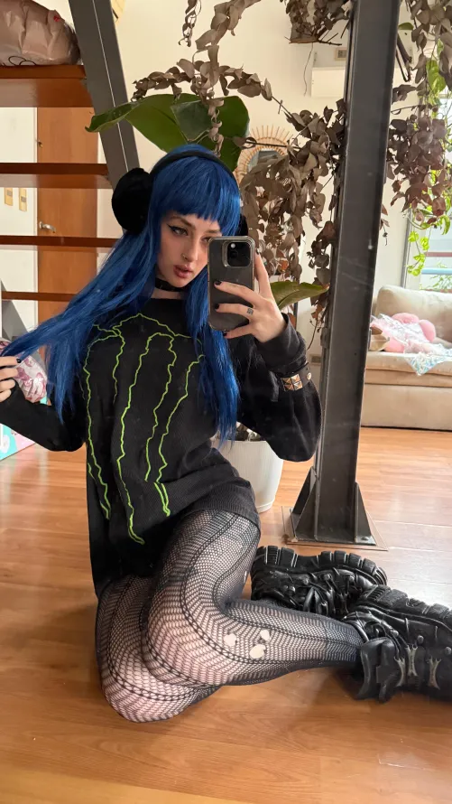 Looking for good vibes, anyone w/ a place and good intentions.