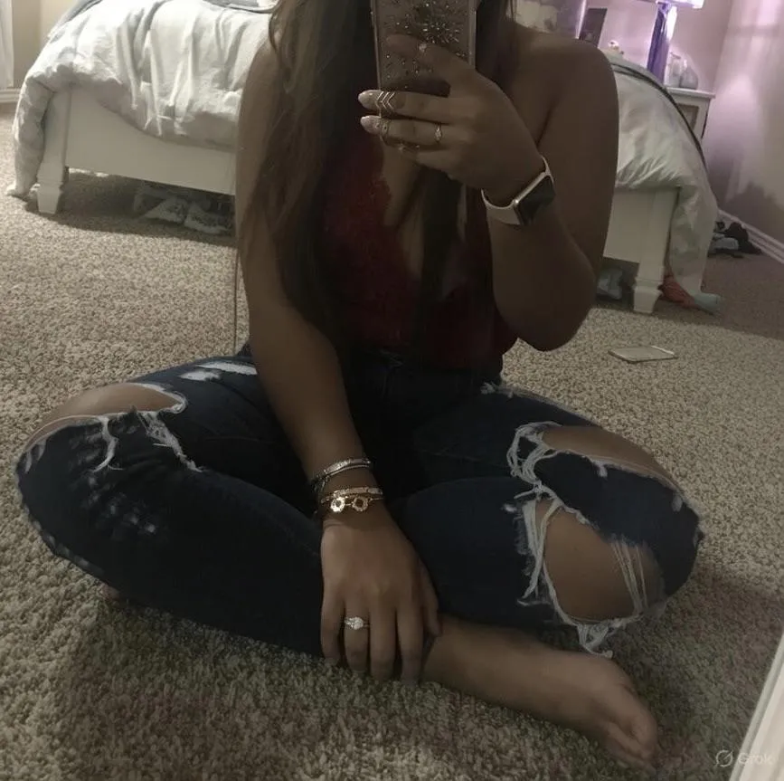 Looking for slutty bestie!