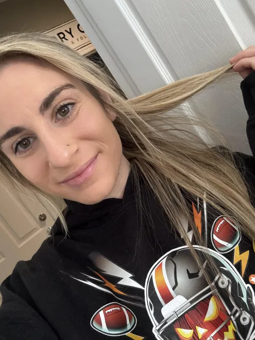 Looking to be a third for a couple 32F Monmouth