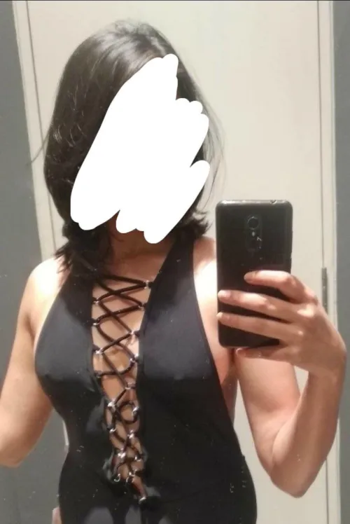 Looking up for cuck to cuck talks , I’m a cuck and looking for similar cuckold feelings guys to discuss and share feelings about each other women. Strictly bulls stay away.