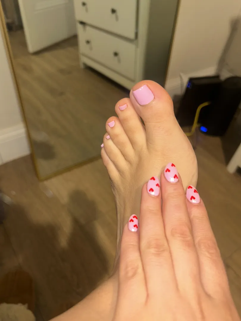 Loren’s feet