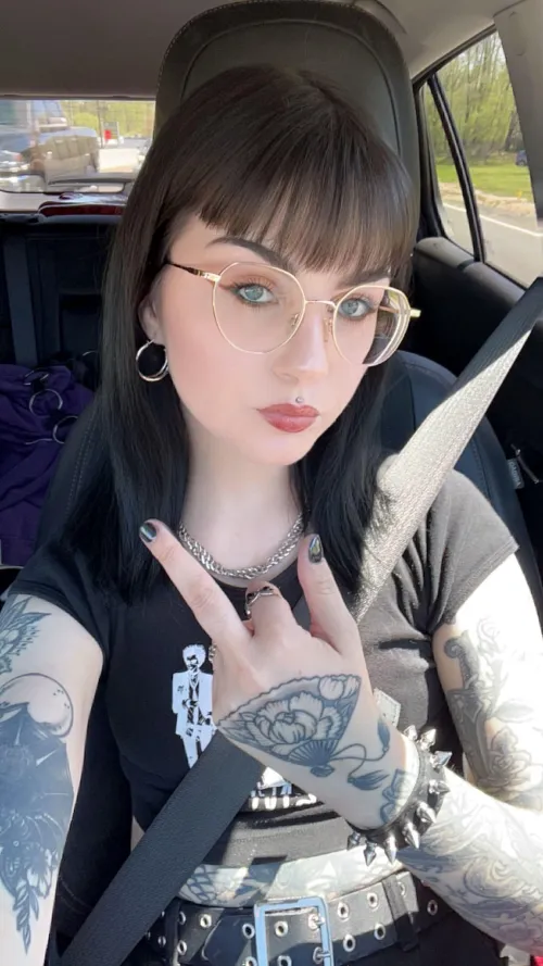 losers like you are obsessed with my middle finger 