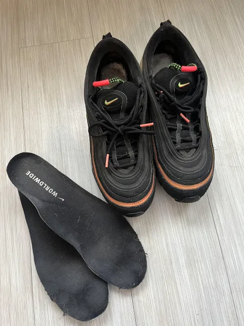 Love seeing his footprints :)