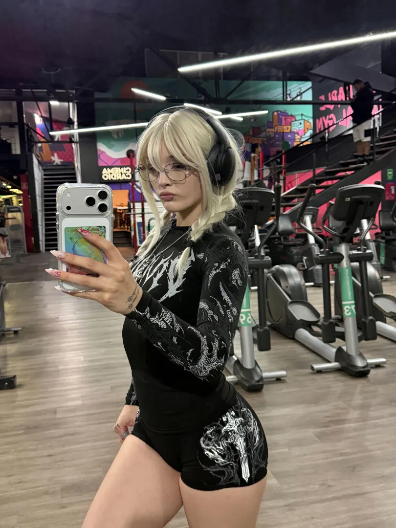 lowkey living for the post workout glow rn