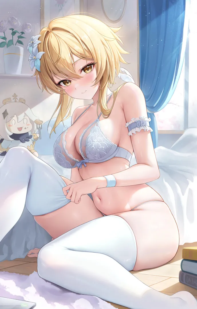 Lumine in lingerie