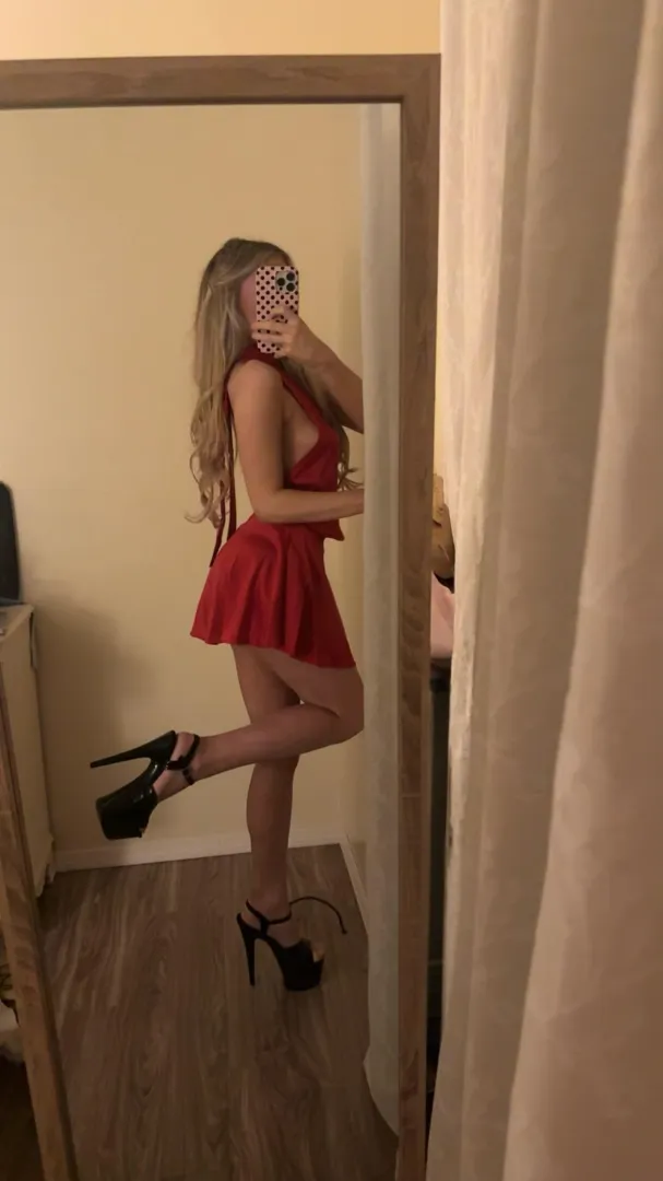 Lurking my page SO hard again, aren’t you? You’re so addicted to me! How bratty, spoiled and greedy I am. Lurking my captions and throne over & over and u only get weak to my posts now. I programmed u this way. Mindfucked u SO deep u cant stop. O