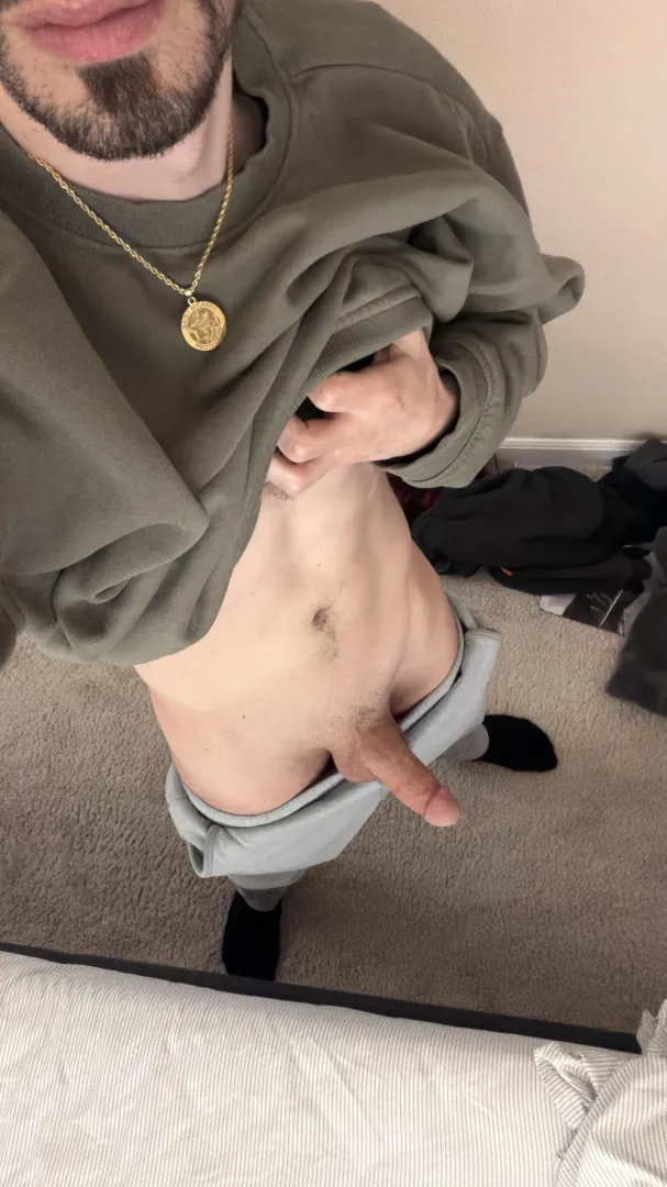 [M] 35. Apartment to myself this weekend!