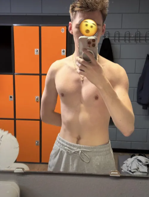 [M18] I'm looking for an older mommy