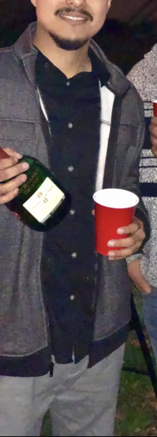 (M29) looking to have some fun with some beautiful thick or older women and willing to join MF couples as well