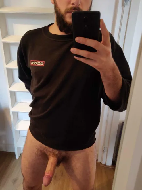 M33 6”3’ 180lbs - laundry day