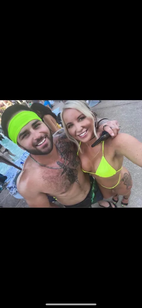 m33 F31 Looking for a couple that’s down to meet up right now and have some wild fun