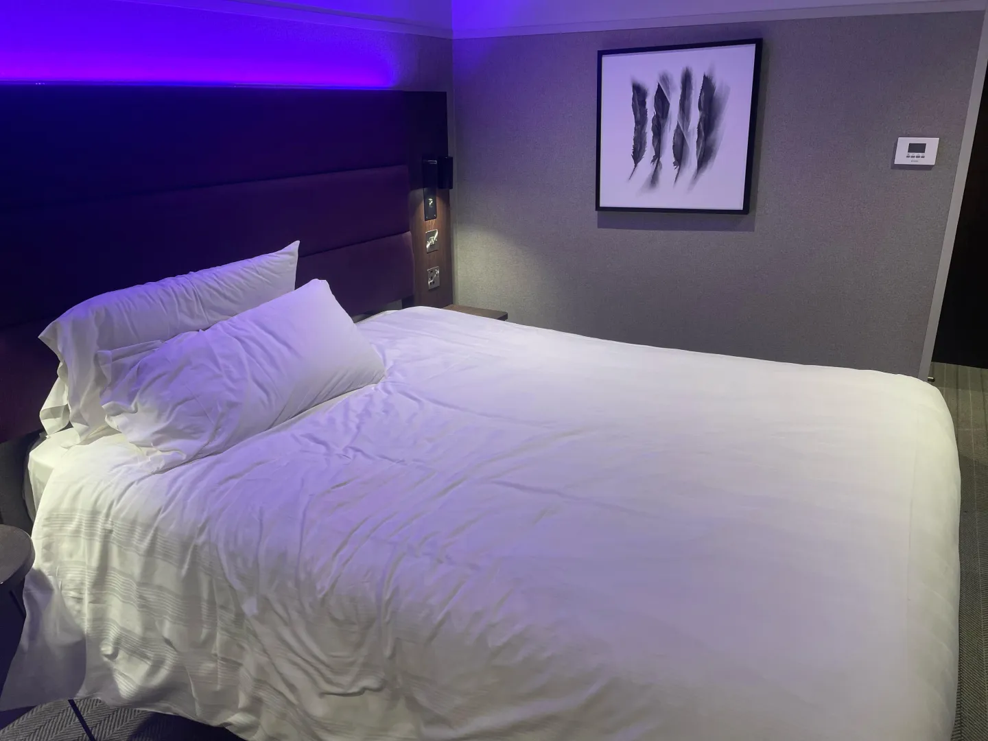 M4A - discreet hookup, hotel Durham