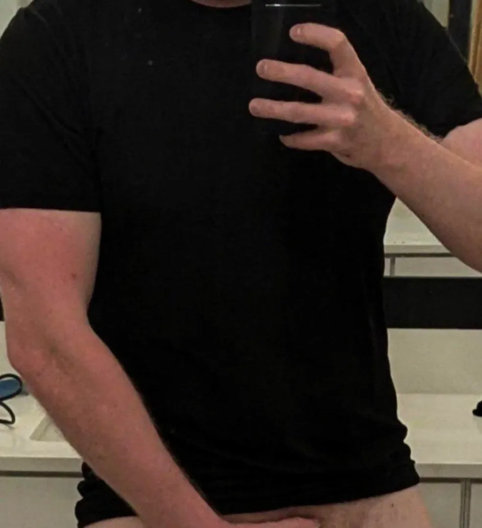 [M4A] RDU hung, nerdy, kind dom looking for women/fem people 35