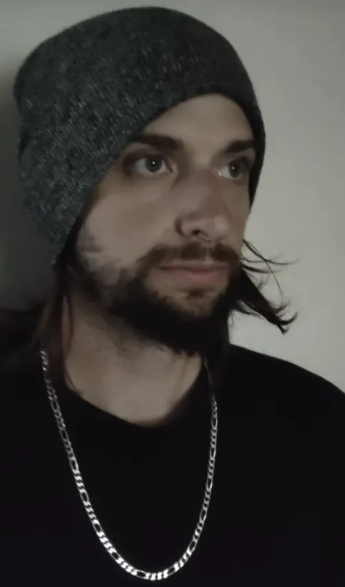 M4F Depressed Yakima single in search for something that might not even exist.. 1-10 whatever idc.