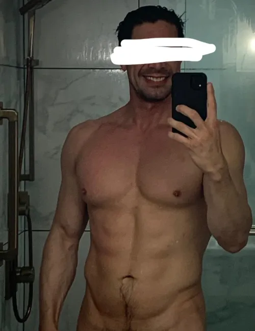 [M4FM] [Miami] - 6'2 -8 in Big Cock handsome / athlete model ! Looking for hot wife couple !! sexy couples only!! ((must have Teleg to verify. ))Looking sexy Couples / ladies