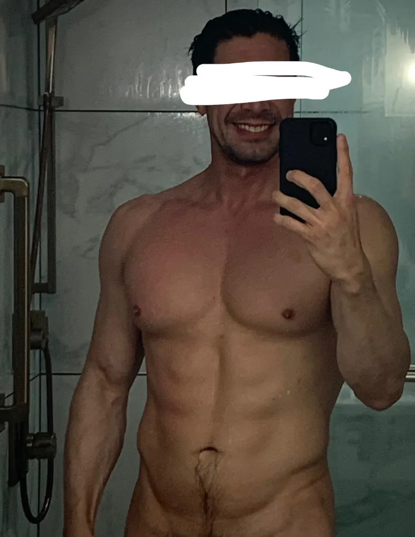 [M4FM] [Miami] - 6'2 -8 in Big Cock handsome / athlete model ! Looking for hot wife couple !! sexy couples only!! ((must have Teleg to verify. ))Looking sexy Couples / ladies