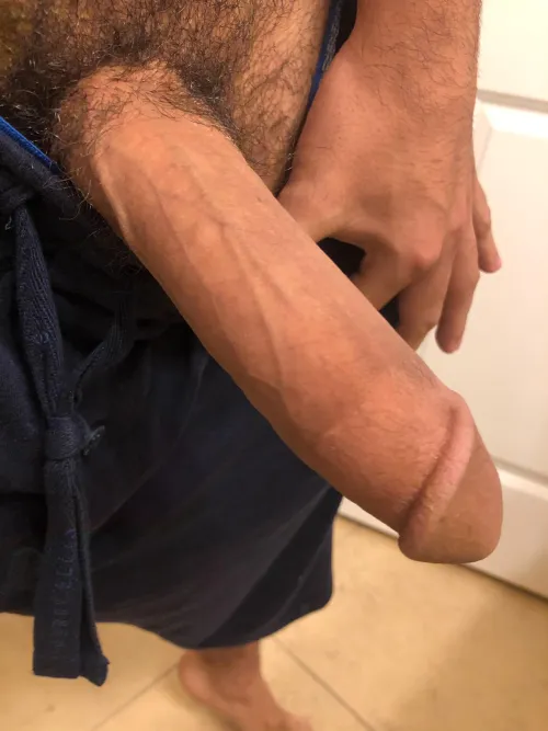 [m4fm] Well endowed respectful man looking to join couple hbu