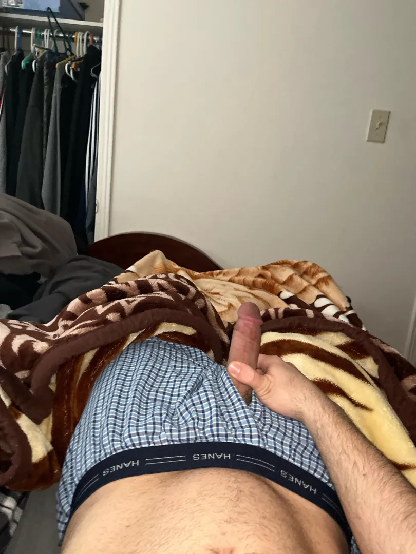 M4M 19 richmond hill im young and horny all the time is somebody interested in me