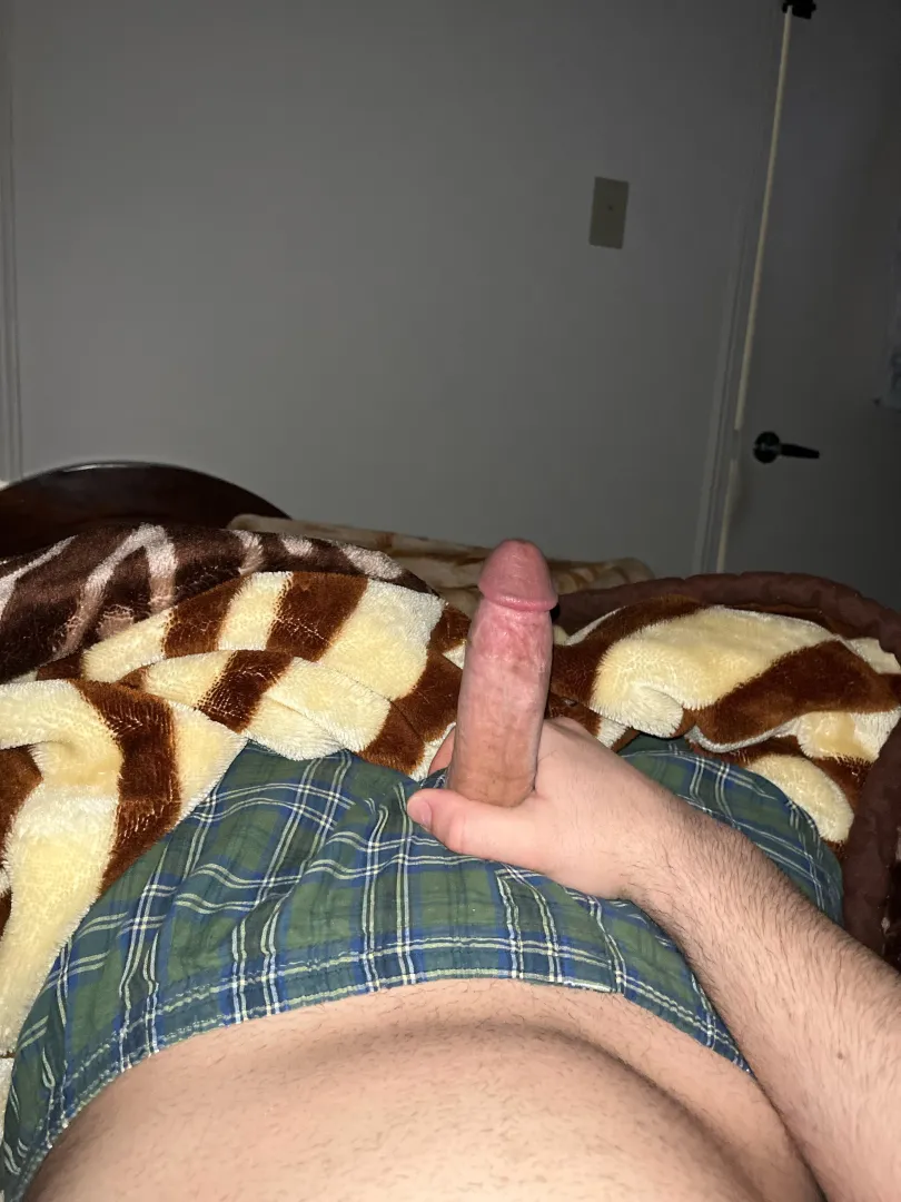 M4M 19 richmond hill im young and horny is anyone interested