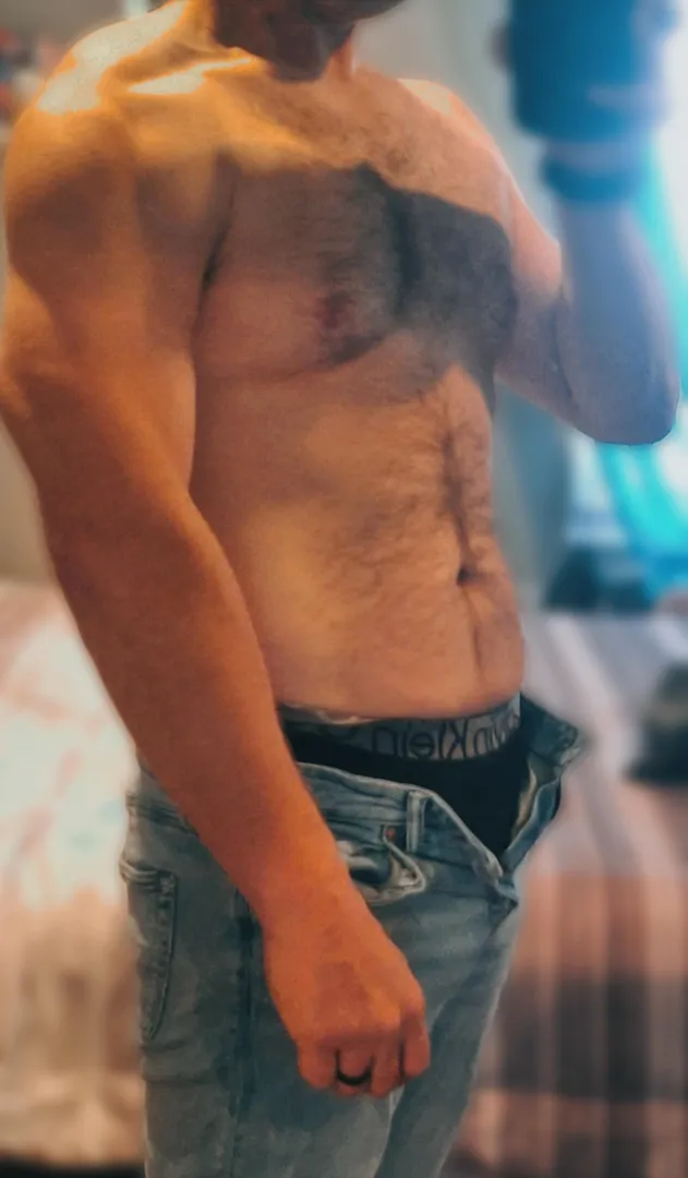 [M4mf] 42m south shore looking to share someones wife