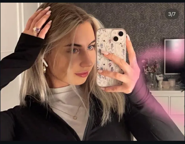 Ma ktoś ochotę na to zwykłe lub bardzo zboczone o koleżance zajebistej młodej? Mam zdjęcia i fabuły zapraszam mam duże doświadczenie w pisaniu rp gwarantuje dobrą zabawę