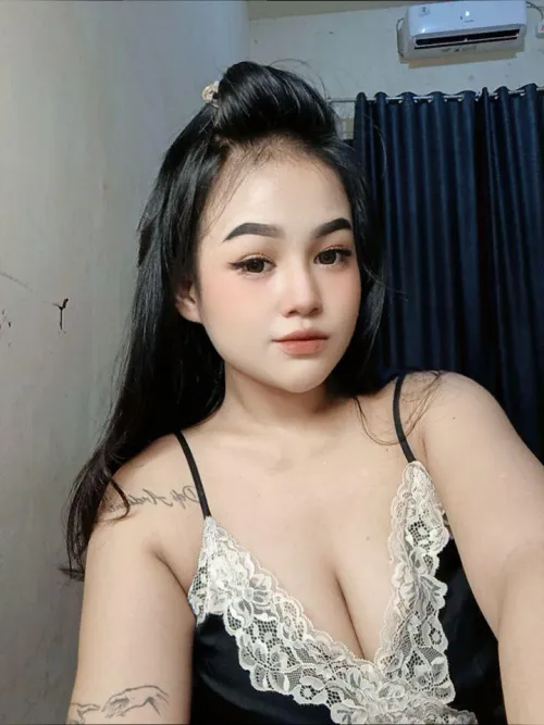 Malem malem mandi biasanya abis ngapain? Hehe