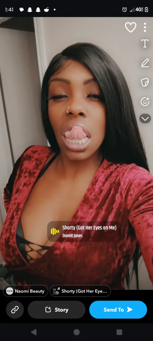 Males (26-35yrs) enjoy a mature seductive sensual exotic body rub