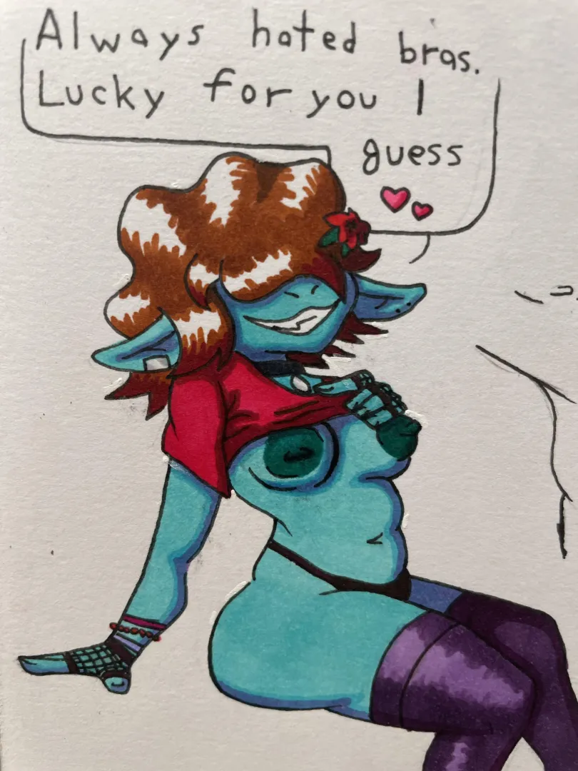 mara likes to show off