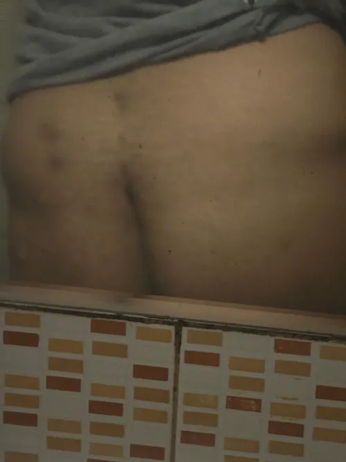 @Marvelloid39002 Need someone to breed me and share pics. 23M bttm here.