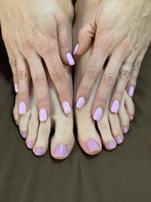 Mating set. So pretty