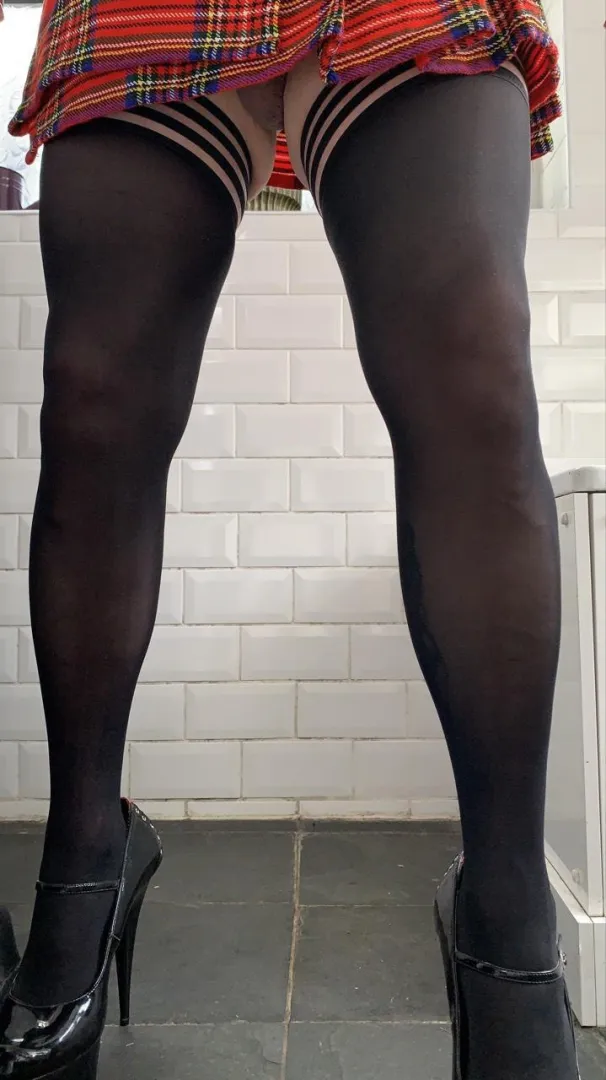 Mature legs in opaque hold ups