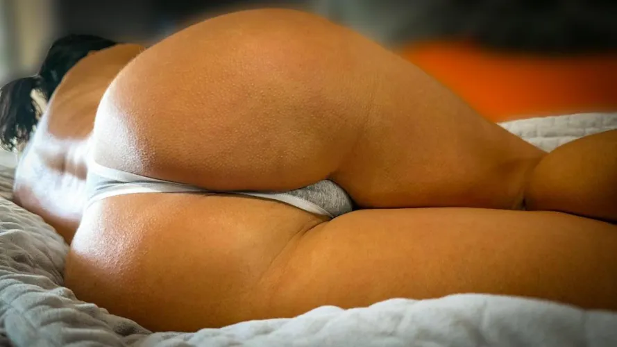 Mature SidewaysBooty Looking Delicious AF 