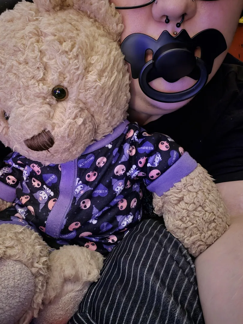 Me and Edgar says nini everybaby and cg