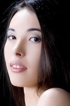 Meet SABRINA E ✨
New face. New gallery.
You know what that means… 