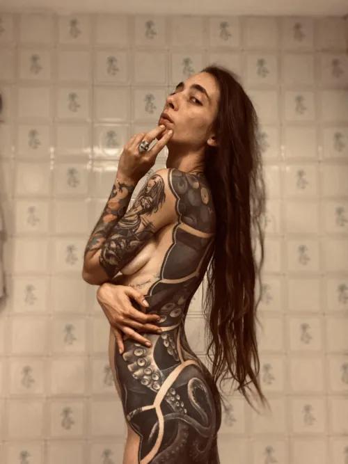 Men always tell their trouble to a barmaid