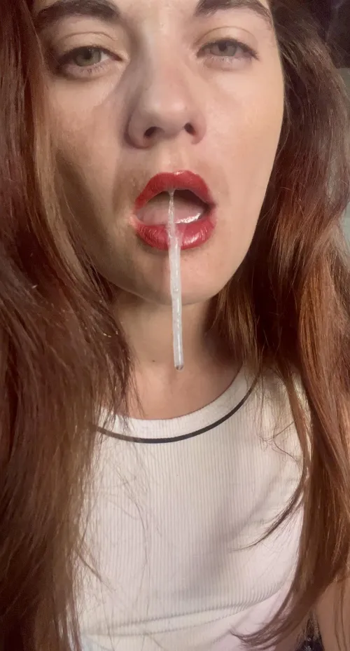 Messy saliva strings 😏