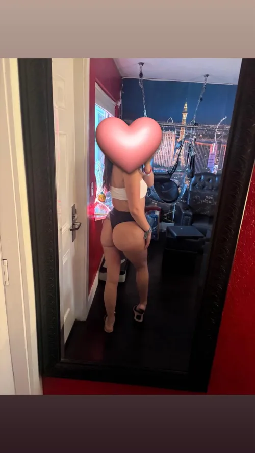 [MF4M] Utopia looking for a hung attractive guy February 16th-20th