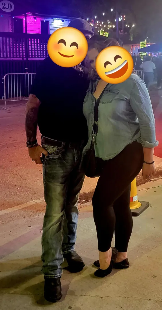 MF4MF or F.. we are hosting NOW....hot tub is 104° and the playroom is even hotter!