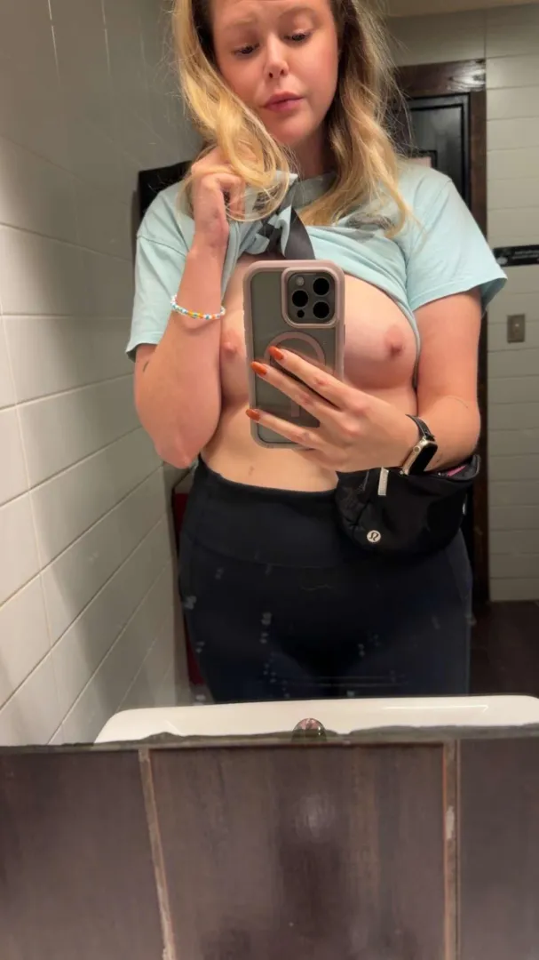 MFM4M/MM looking at visiting Austin the weekends of 2/20 or 2/27. Anyone up for being a fourth?