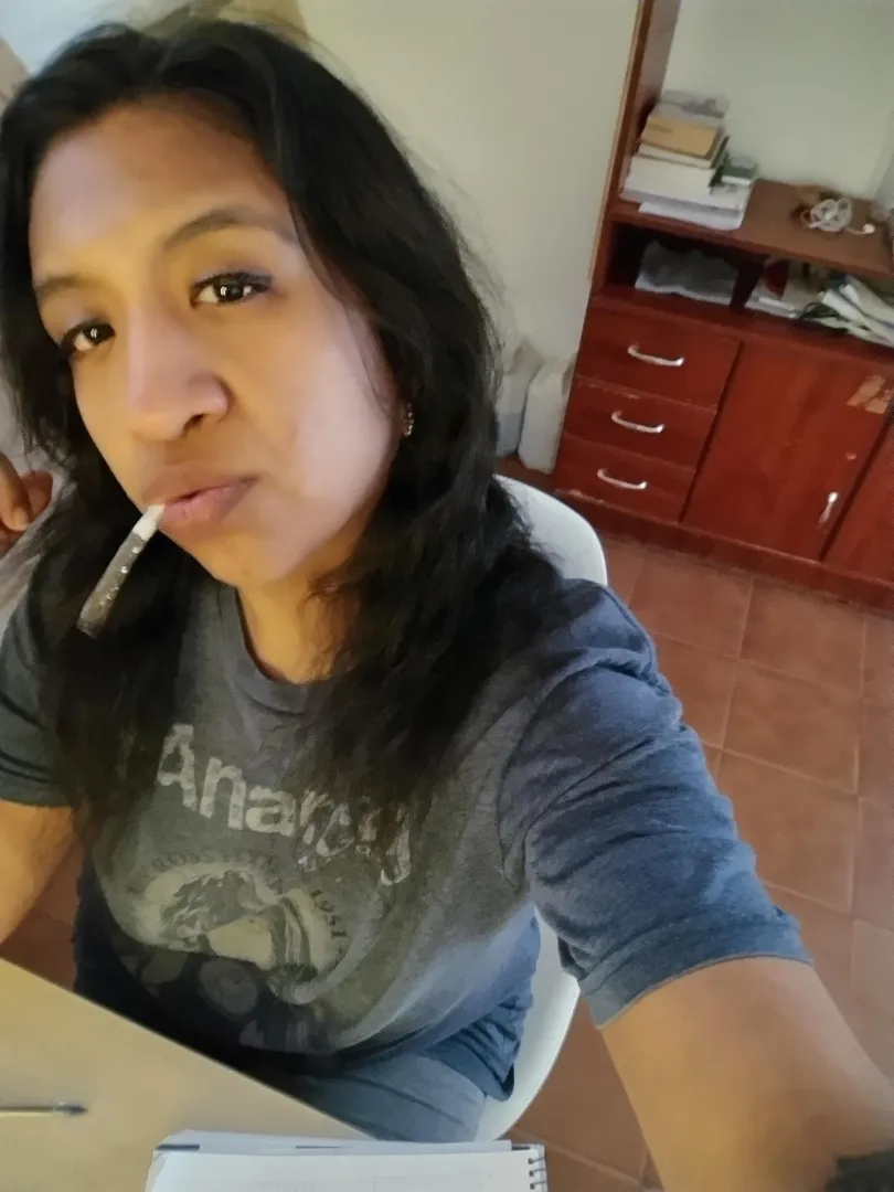 Monday, nothing better than starting by lighting a cigarette