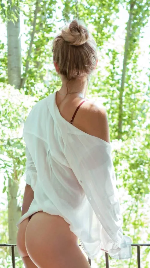 Morning light… and just enough of me to ruin your focus