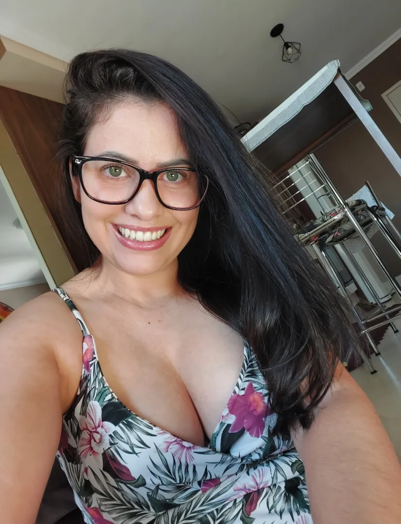 Much sexier with glasses