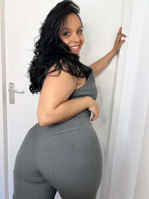 My Ass is not the only thing you would fall in love with me