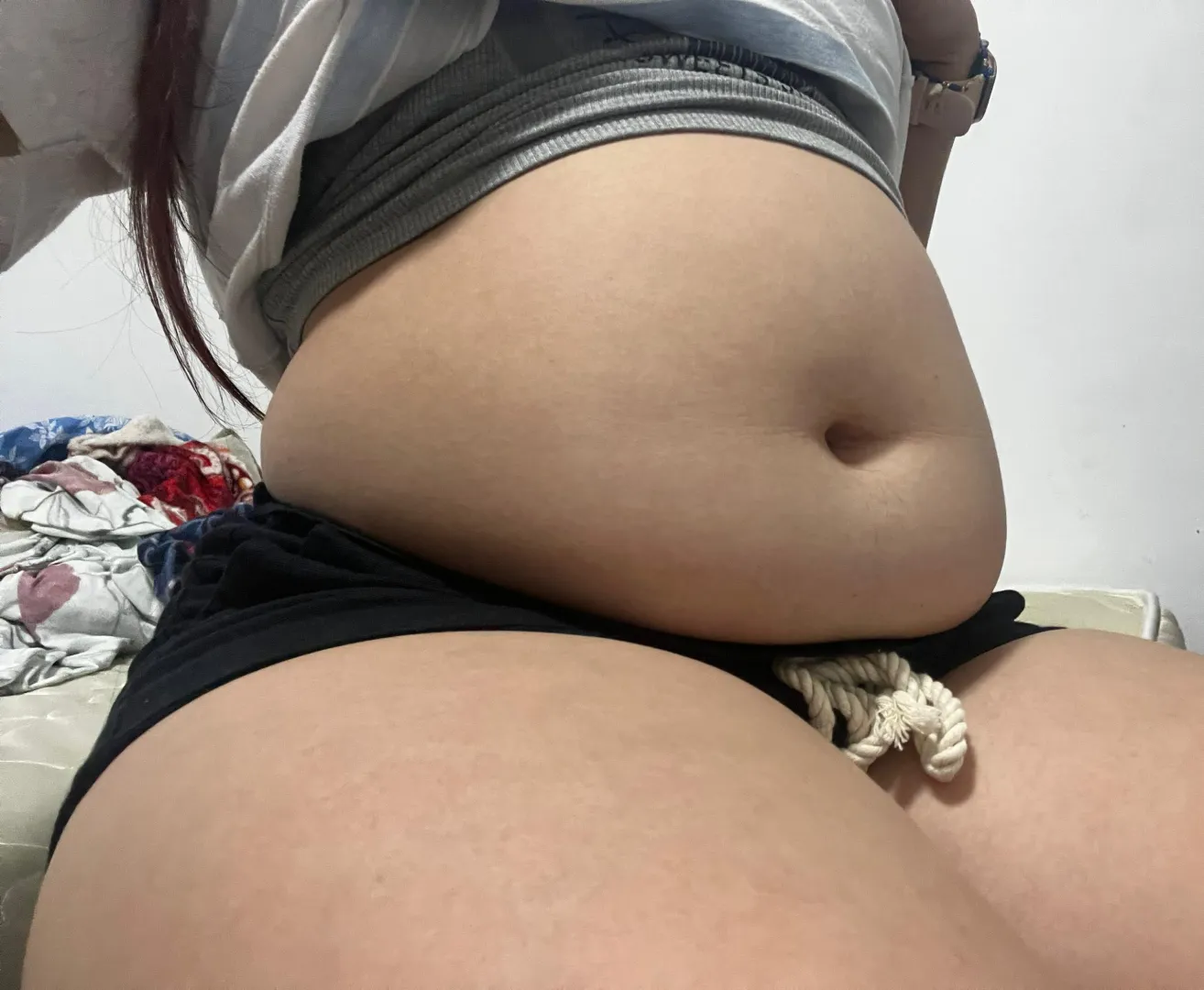 My belly no longer fits in this shirt ‍