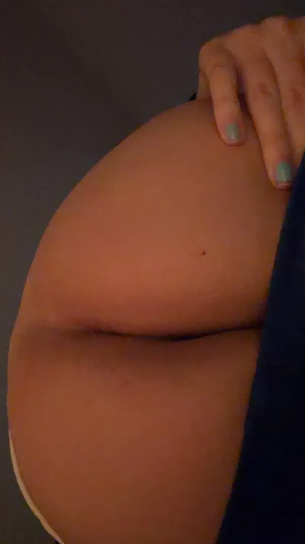 my bussy needs a good painting hehe